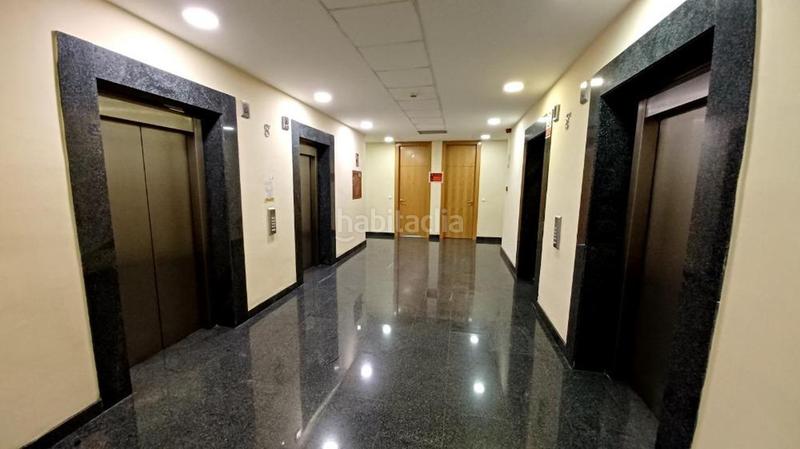 Foto ef384ead-492f-40dc-9027-ba32983d4655. Oficina a Gelves