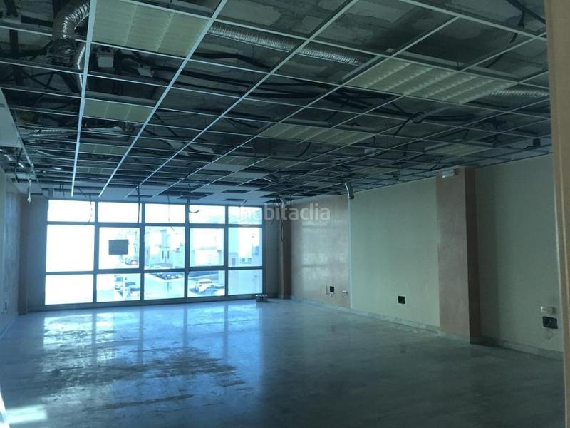 Foto 1b6df810-2e44-4979-89ac-0af3fb21cff2. Office space in Nueva Alcalá Alcalá de Guadaira