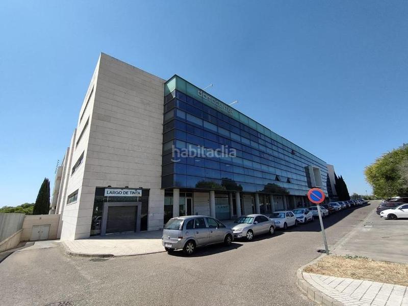 Foto 2c36ae4e-7b58-4fac-b8e0-a28d300c1887. Office space in Avenida Juan Diego Bormujos