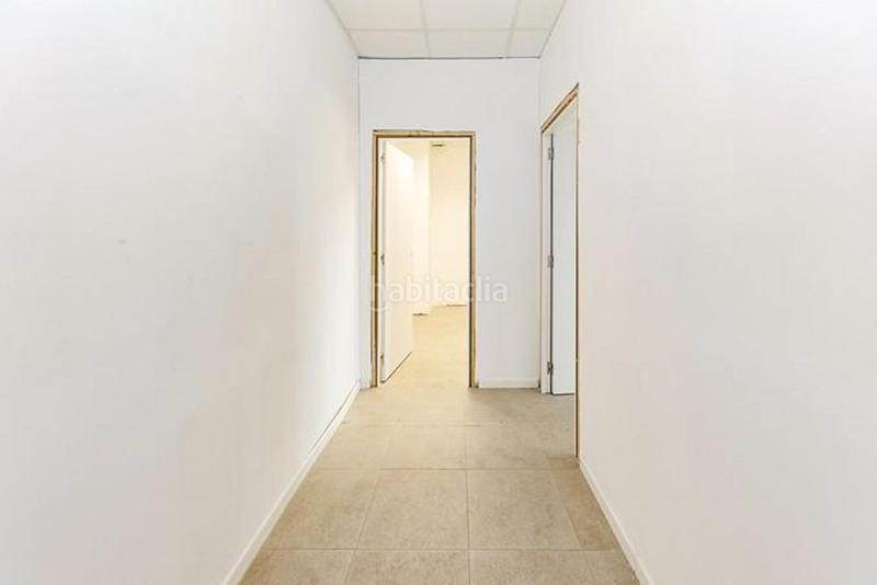 Foto 2e0171f9-9589-4125-ae62-60bba419ba71. Oficina amb aparcament a Avenida Juan Diego Bormujos