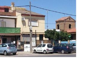 Locale commerciale  Calle trabajadores. Local en planta baja en venta en valencina