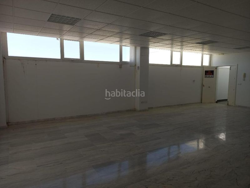 Foto 59b30e77-6853-4ef9-9d4e-fa3d3bf1258b. Oficina amb aparcament a Gelves