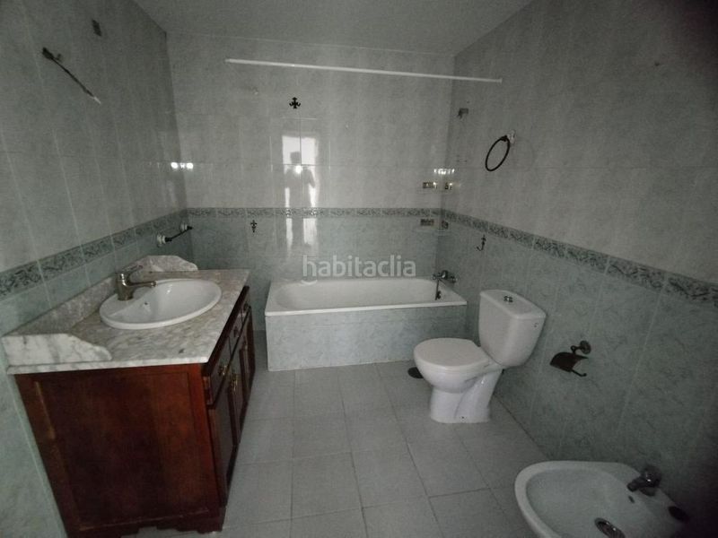 Foto 70c1026f-38cf-45ec-a3cd-ad2fdf3a9c98. Casa adossada a colores - entreparques Sevilla