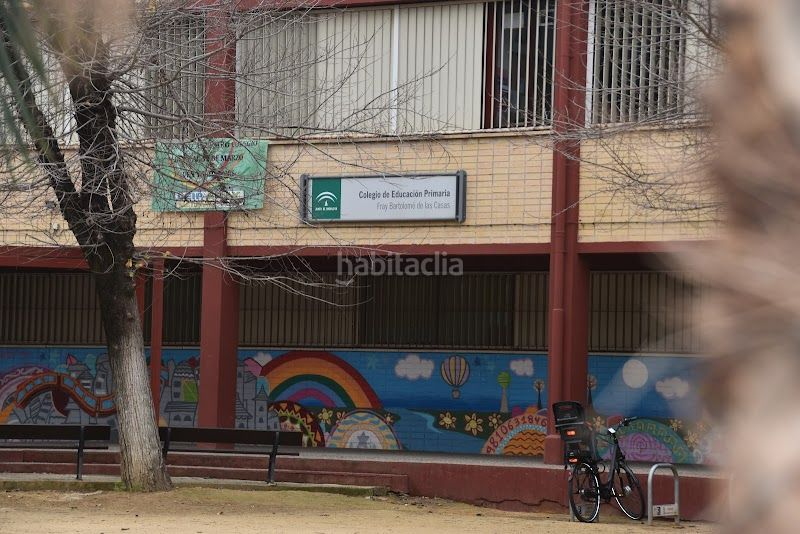 Foto 27ff99c7-7fe3-432b-ba8a-48ad02ae08cb. Casa a Palmete Sevilla