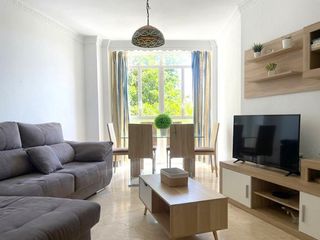 Pis  Calle san millan. Piso en venta en pleno centro de m�laga con 3 habitaciones, terr