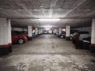 Aparcament cotxe a La Trinidad