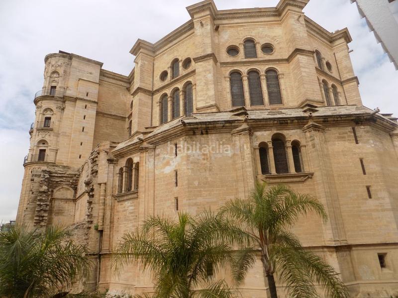 Foto 40fcd045-b152-4249-b724-f07679f90a58. Alquiler piso totalmente reformado frente a la catedral en Málaga