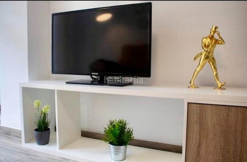 Foto 42b1f183-668c-4e43-ad58-0b63a6b0bca7. Alquiler piso totalmente reformado frente a la catedral en Málaga