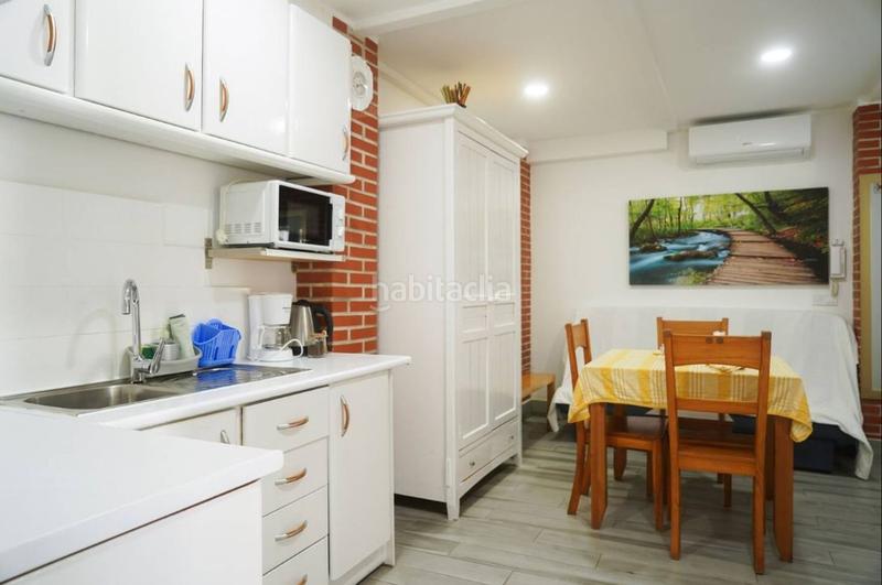 Foto f922f282-5310-431f-8010-bab0cafb0fdb. Building in La Trinidad Málaga