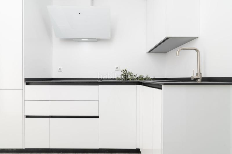 Foto 31771eaf-91a9-4a50-a26c-0aa2efec6be3. Alquiler piso en Parque Ayala - Jardín de la Abadía - Huelín Málaga