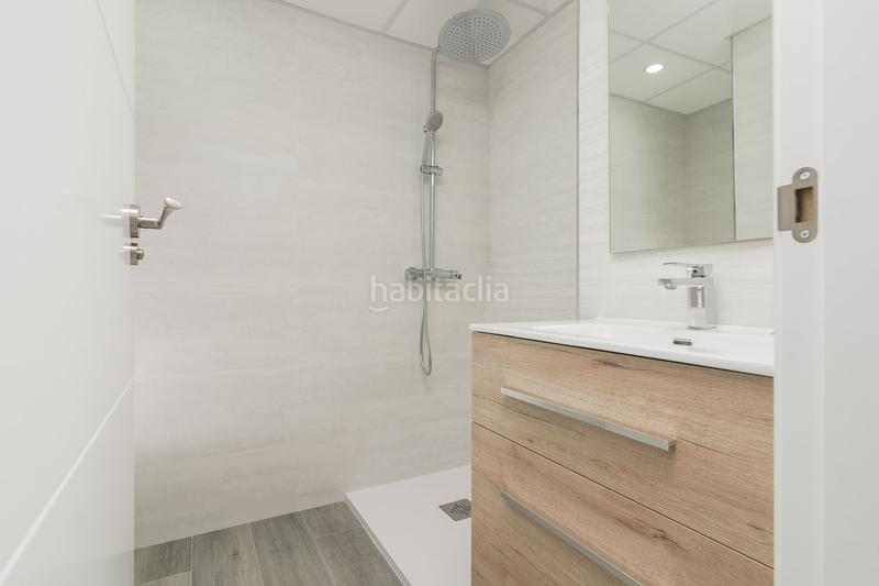 Foto ed08504f-67cd-43d0-904a-ef08b03ee38f. Alquiler piso en Parque Ayala - Jardín de la Abadía - Huelín Málaga