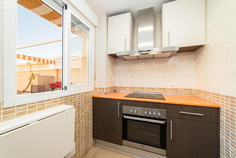 Foto 124a4380-f8b1-4255-87f3-f0cb389eb0d3. Alquiler ático atico con terraza de 100 m2 centro en Málaga
