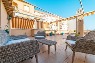 Lloguer Àtic a El Ejido. Atico con terraza de 100 m2 centro