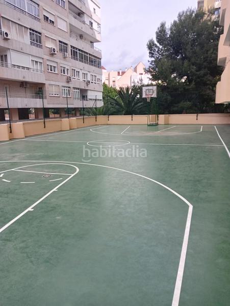 Foto 20d3ca98-4bc6-4fc6-945e-1d3aecd52de7. Piso  amplio con piscina y parking, zona avenida andalucía en Málaga