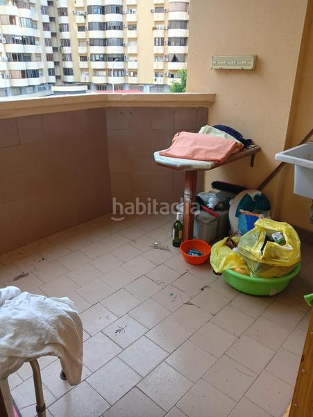 Foto f0dda4a6-f24a-4752-9ddb-f870317ef3fb. Piso  amplio con piscina y parking, zona avenida andalucía en Málaga