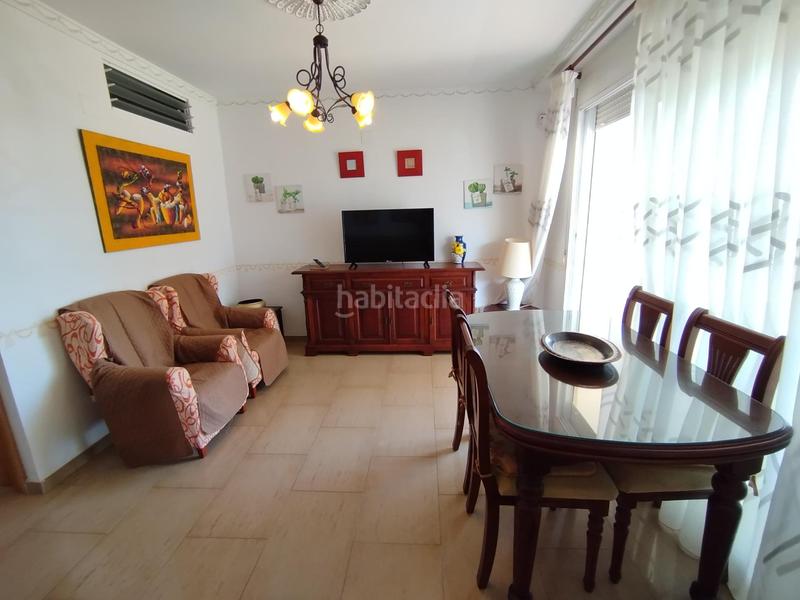 Foto ec378be9-bd2a-4038-8407-0c40efc309e3. Piso en La Carihuela - Los Nidos Torremolinos
