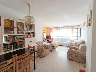 Appartement en Portada Alta - Pol. Crta. De Crtama. Vivienda todo exterior con vistas despejadas muy luminosa