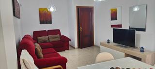 Pis a La Trinidad. Piso de 4 habitaciones y 2 baños cerca del centro