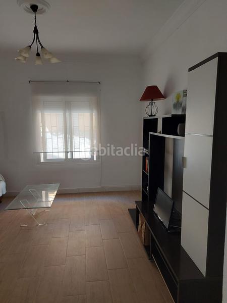 Foto b0c69d35-a3c0-4e7f-86f9-eaa12d70b5c8. Piso  en el molinillo de 3 dormitorios en El Molinillo - Capuchinos Málaga