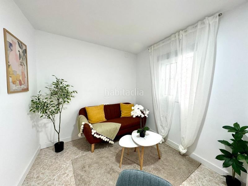 Foto c6757d73-0c72-4eea-ba8a-834c48239f81. Casa ciudad jardin, casa reformada 1 dormitorio en Málaga