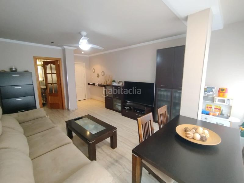 Foto bc05a566-2ba8-45bd-87a1-738af6fdf65d. Piso en Carranque - Haza Cuevas Málaga