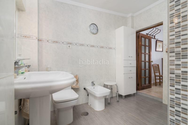 Foto 09f7fb7f-9574-4ab7-816c-b6d413a291c6. Casa adosada preciosa casa en venta junto a teatinos!!!!! en Málaga