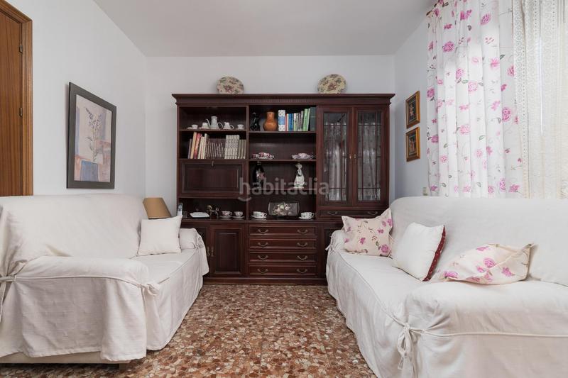 Foto 28353905-c644-484d-8fc1-268e48db1fe0. Casa adosada preciosa casa en venta junto a teatinos!!!!! en Málaga