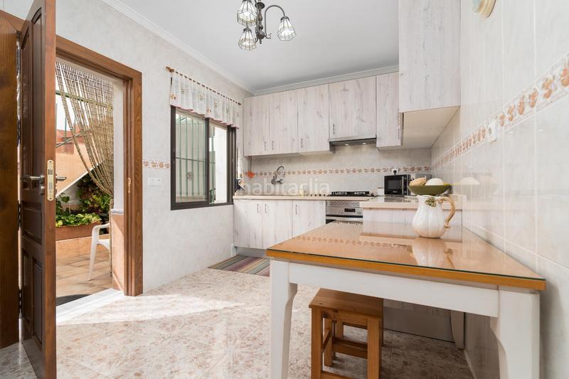 Foto 619dd72e-1d49-456a-b1a9-9b91992b9fd4. Casa adosada preciosa casa en venta junto a teatinos!!!!! en Málaga