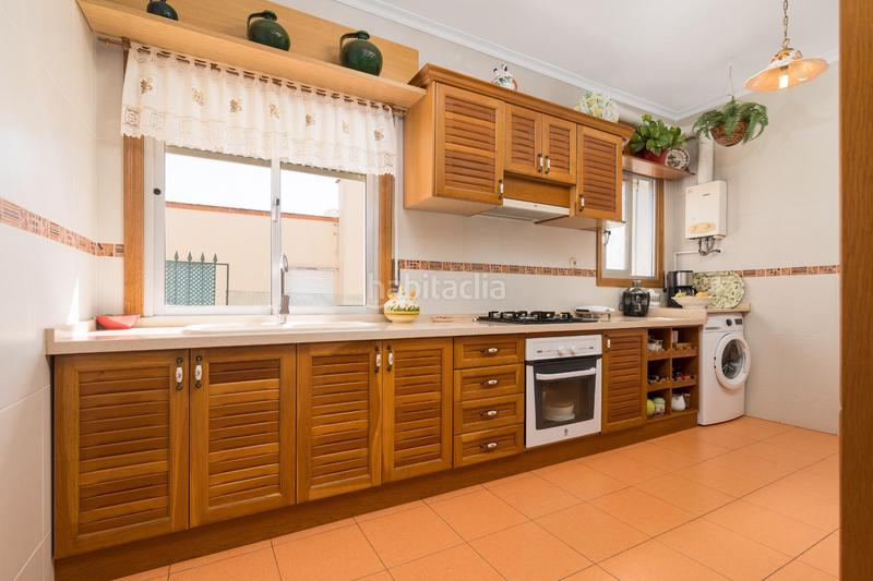 Foto ca67098e-a5b9-47e9-911f-981469de99bd. Casa adosada preciosa casa en venta junto a teatinos!!!!! en Málaga