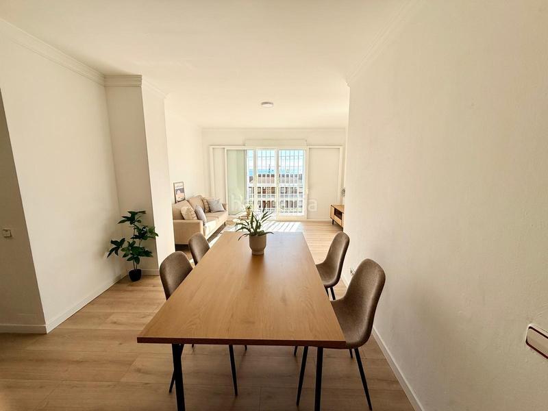 Foto 90c3ffb0-6317-4d02-9ca3-4d339330e08e. Pis amb piscina a Loma de los Riscos Torremolinos