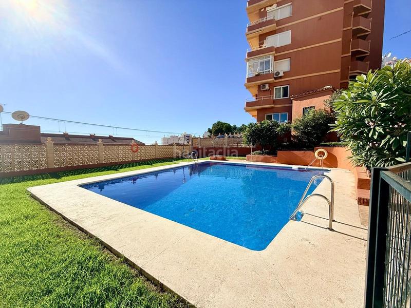 Foto f95a1351-8e9a-4a7e-8c0a-712374e97982. Pis amb piscina a Loma de los Riscos Torremolinos