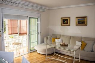 Location Appartement  Carrer nicolau tallo,de. Luminoso piso con terraza en excelente ubicación