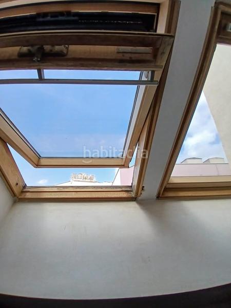 Foto e0ef1ce3-8df0-4b56-a75c-ab7a8c75d245. Ático encantador ático con posibilidad de solárium en el centro en Málaga