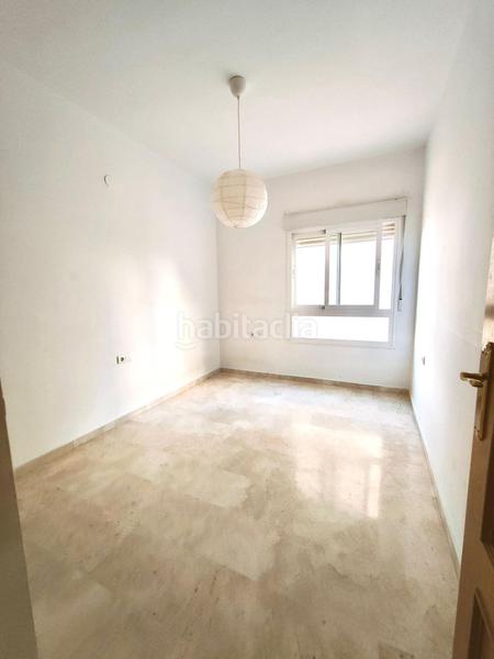Foto 2e4c33ca-67e3-4848-bc2a-6b46f43d8df1. Alquiler piso  de 3 habitaciones el El Ejido con garaje opcional en Málaga