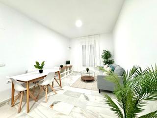 Pis en Barrio de Ciudad Jardn. Vivienda reformada con patio de 20 m2
