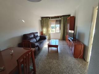 Pis a Parque Victoria Eugenia. Amplio y luminoso piso en camino de suárez, málaga  ideal para e