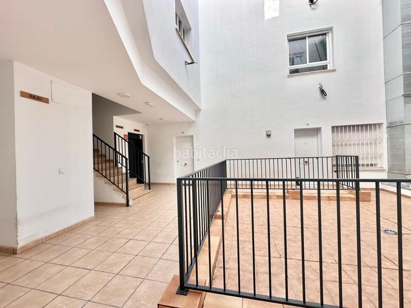 Foto 4391b066-0adc-4790-9ccd-04fef5d511a0. Lloguer estudi amb aparcament a Parque Victoria Eugenia Málaga