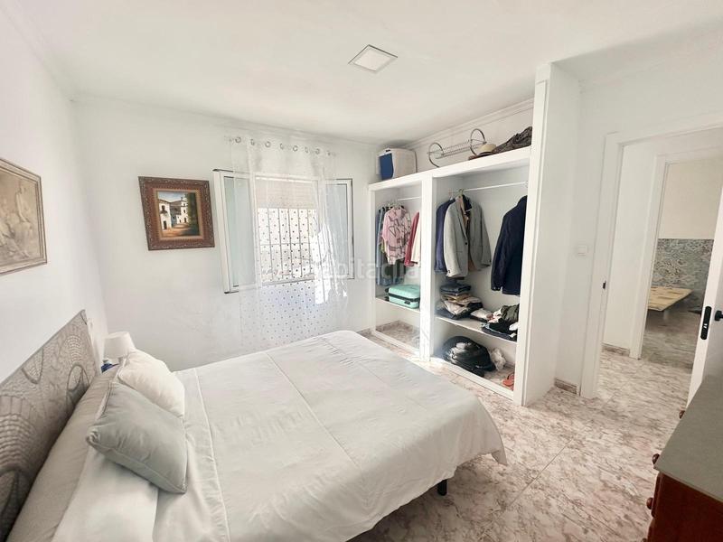 Foto 300a77cf-727e-47d6-a336-ffe23c416561. Casa  con gran potencial, varias plantas, patiogaraje y espectacular solárium en Málaga