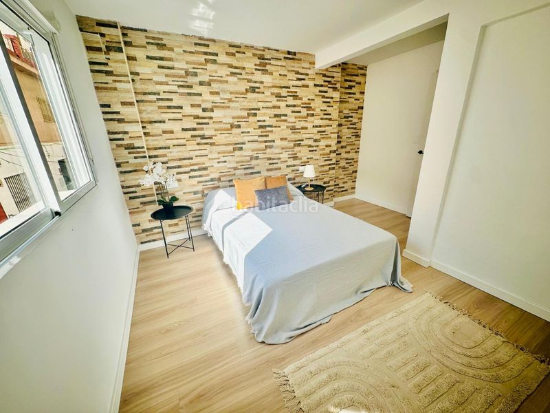 Foto d1a08289-0004-4e9d-b07c-b35463eec278. Casa adossada a Los Castillejos - La Trinidad Málaga