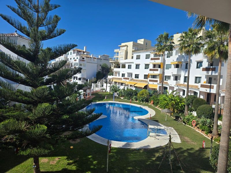 Foto 719c2568-bd63-46d4-b770-f58889df4cc1. Pis amb aparcament piscina a Zona Centro Comercial Torrequebrada Benalmádena