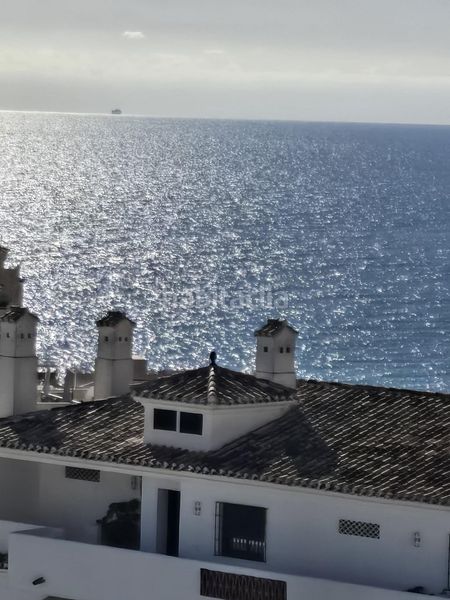 Foto ee6b7103-c444-4e26-a39b-95767a63ed9b. Pis amb aparcament piscina a Zona Centro Comercial Torrequebrada Benalmádena