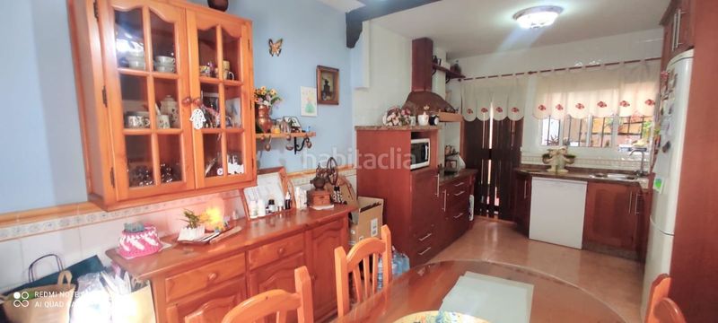 Foto 46b8e19c-1c02-4dc6-a00f-3d7c43df46e3. Chalet en Parque Ayala - Jardín de la Abadía - Huelín Málaga