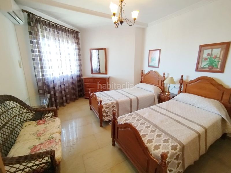 Foto 386055bb-1a1b-4992-8e86-fc17f364c9c0. Pis amb aparcament piscina a La Carihuela - Los Nidos Torremolinos