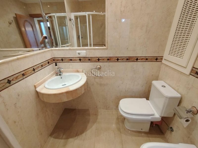 Foto b50f4b5b-1f7b-4610-8df5-8b14c790f582. Pis amb aparcament piscina a La Carihuela - Los Nidos Torremolinos