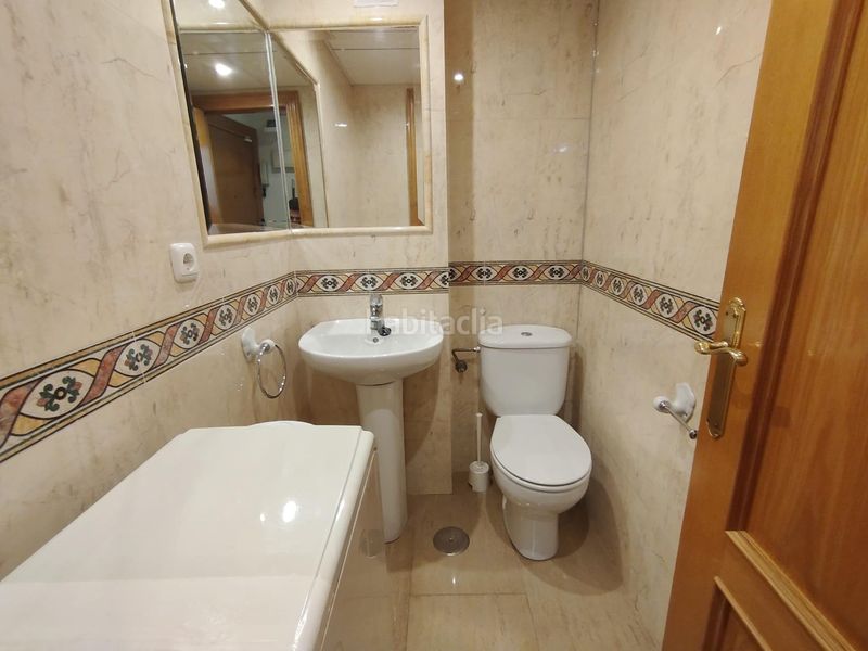 Foto b5c04be4-8467-4d87-8c5b-88ea94fdee17. Pis amb aparcament piscina a La Carihuela - Los Nidos Torremolinos