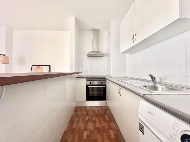 Foto 0fd98218-4be1-4477-90e2-407ba653d4ed. Apartament amb aparcament a Parque Victoria Eugenia Málaga