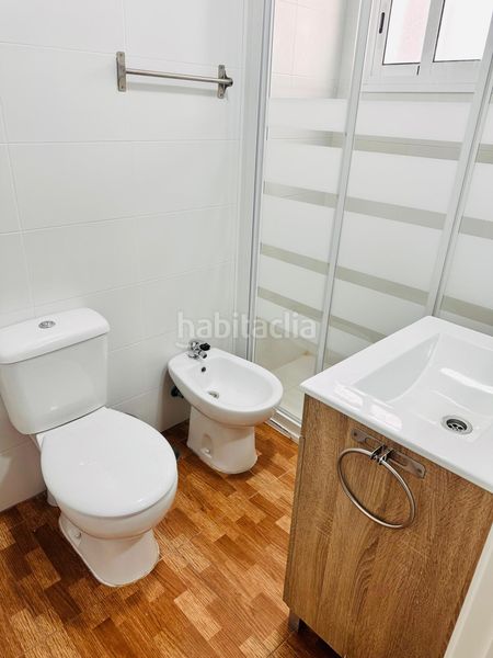 Foto f1455d10-3115-405e-8321-86ec28be36e3. Apartament amb aparcament a Parque Victoria Eugenia Málaga