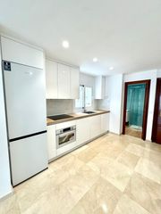 Location Appartement à Ensanche Centro - Puerto. Amplio piso de 4 dormitorios y 2 baños totalmente reformado