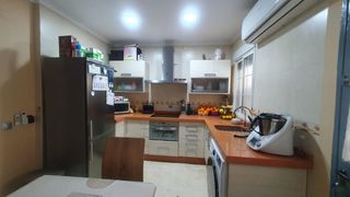Location Appartement  Calle calle jorge guillén. Alquiler sólo para estudiantes!