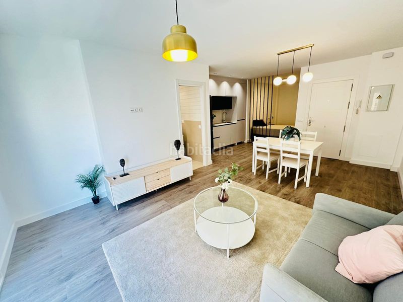 Foto cebf4883-b3b6-47c2-af7b-1b9c49af743c. Estudi a Los Castillejos - La Trinidad Málaga